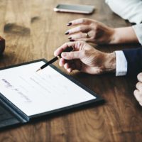 離婚したら押さえておきたい”4つのポイント”を全2回に分けてお届けします！ 第1回は「離婚届」の書き方と、「学校」、「養育費」について