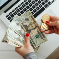 【経済的困窮】なぜ母子家庭は貧困層が多いのか？